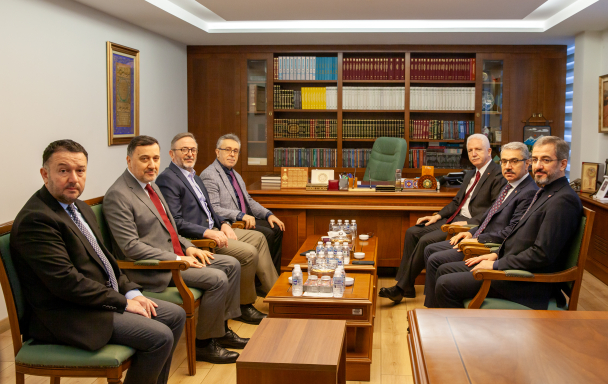 İstanbul Valisi Davut Gül'den İSAM'a ziyaret